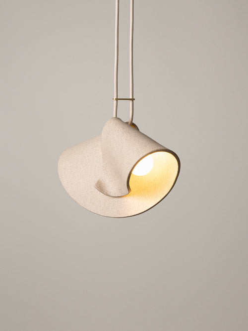 Shado Pendant, Sand