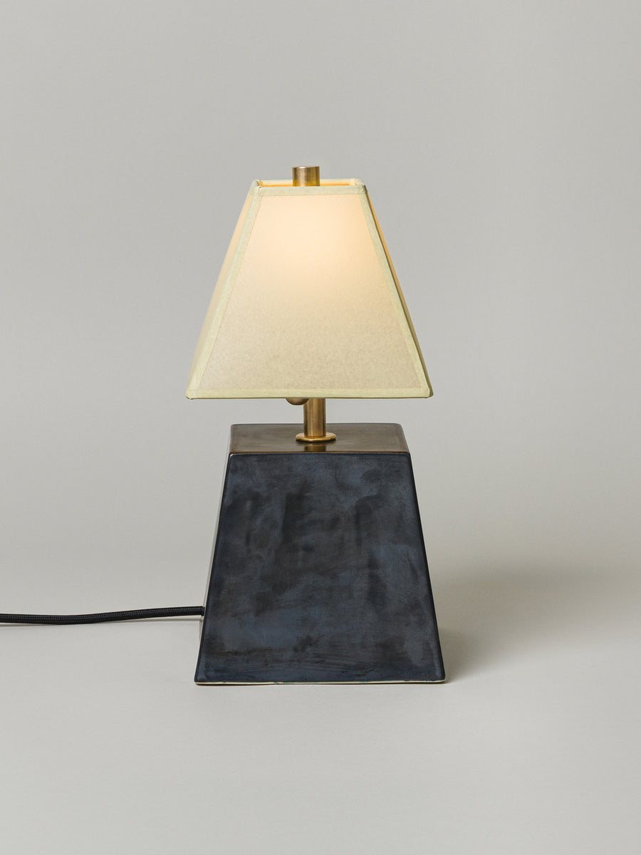 Osen Table Lamp Short, Graphite / 2 Shade Options – SIN | Home Goods