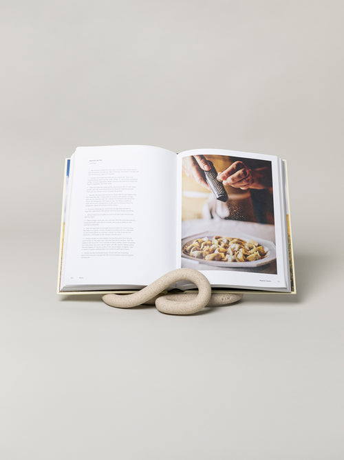 *OOPS* Lumbra Book Stand, Sand