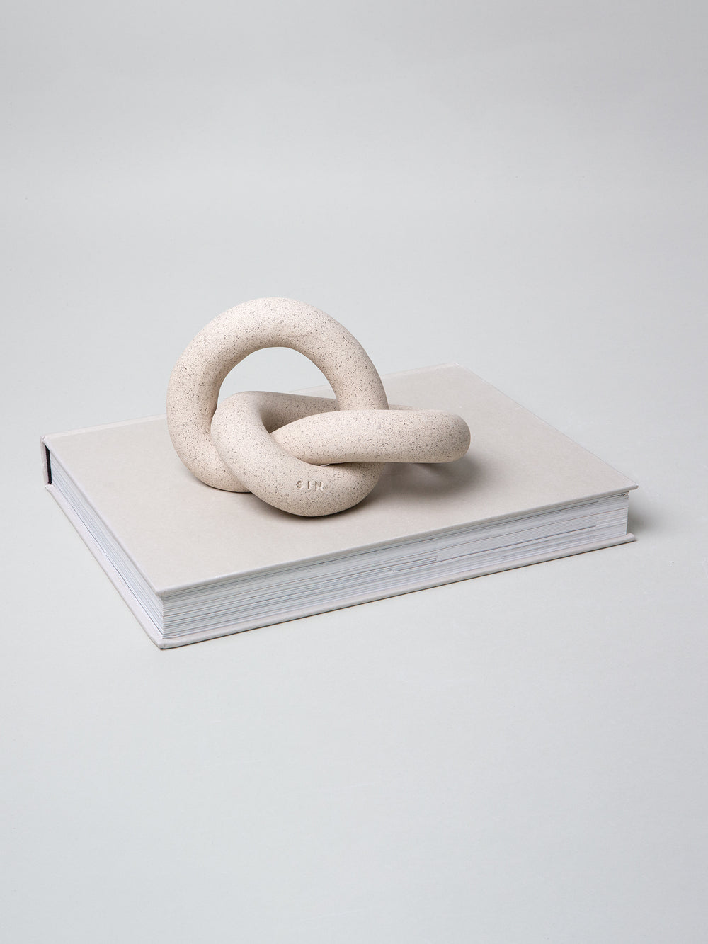 *OOPS* Infinity Knot, Sand