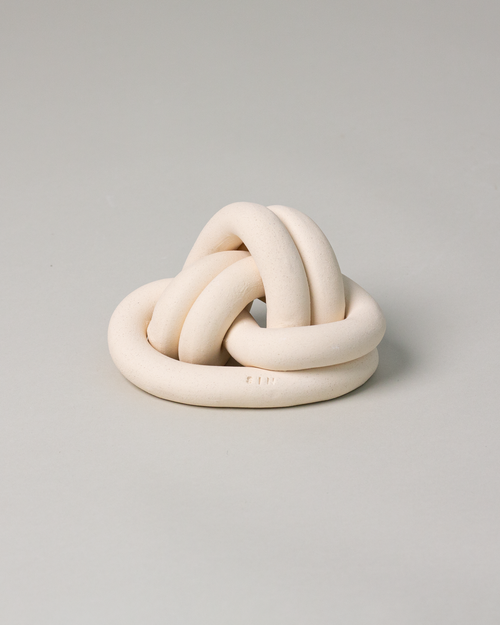 *OOPS* XL Fist Knot, Bone
