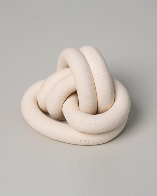 *OOPS* XL Fist Knot, Bone
