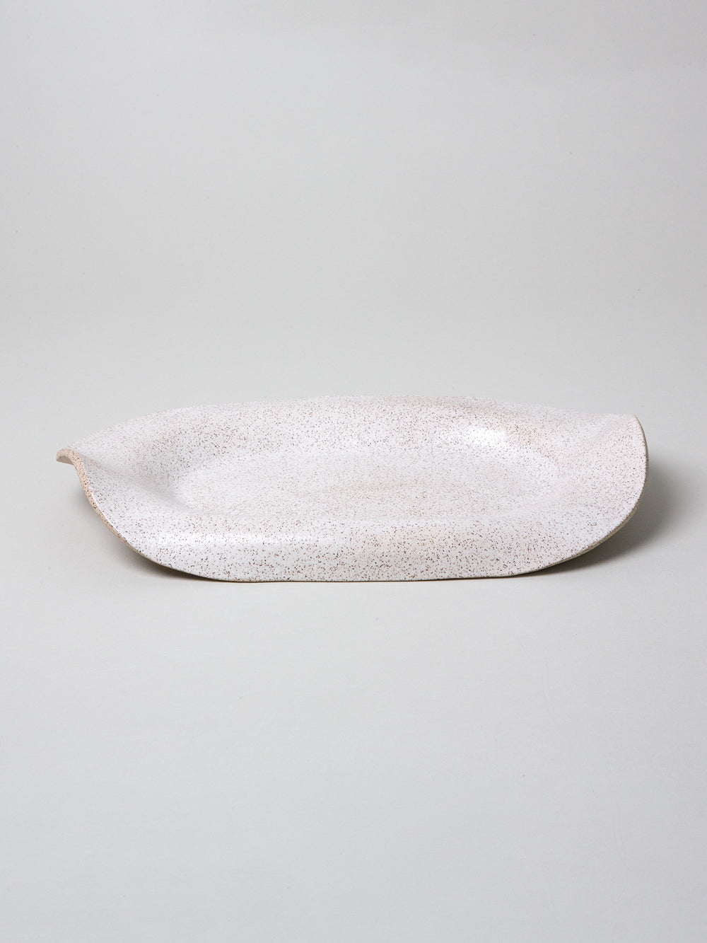 *OOPS* Manta Oval Platter, Pebble