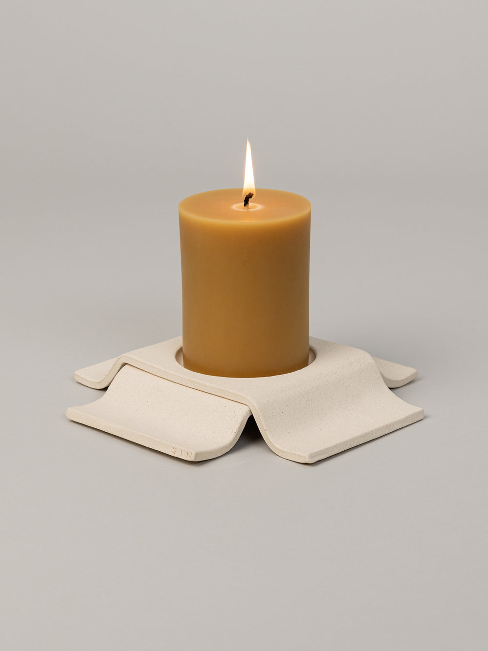 Noor Pillar Candleholder Short, Bone