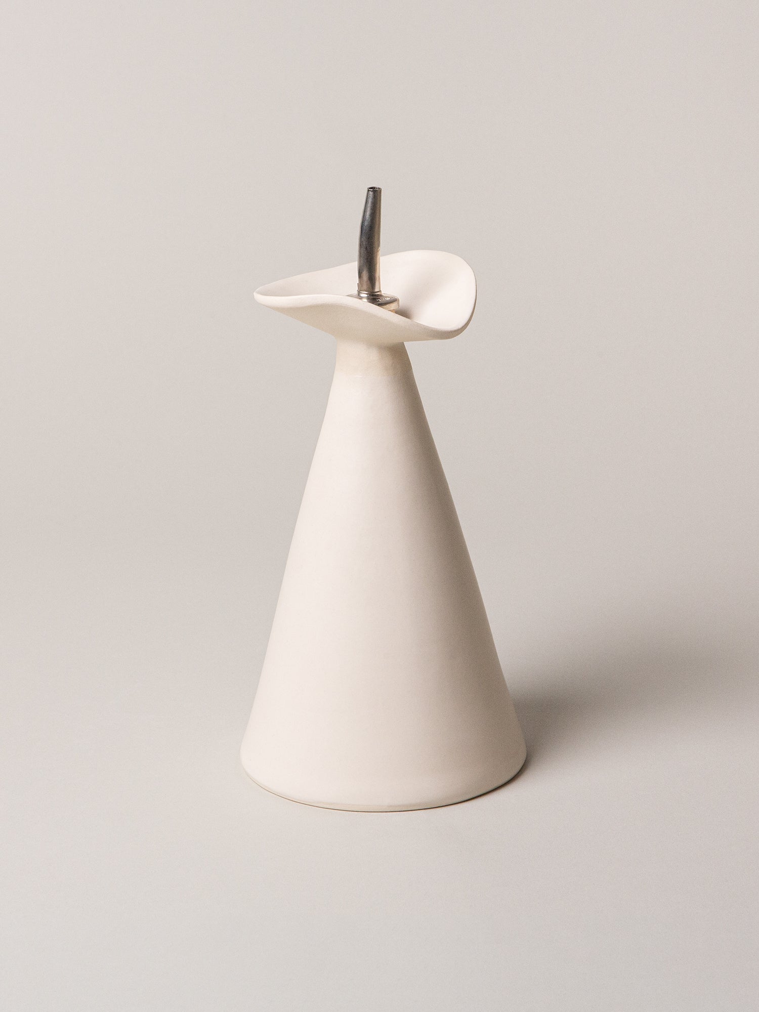 *OOPS* Flora Oil Cruet, Alabaster / Ivory