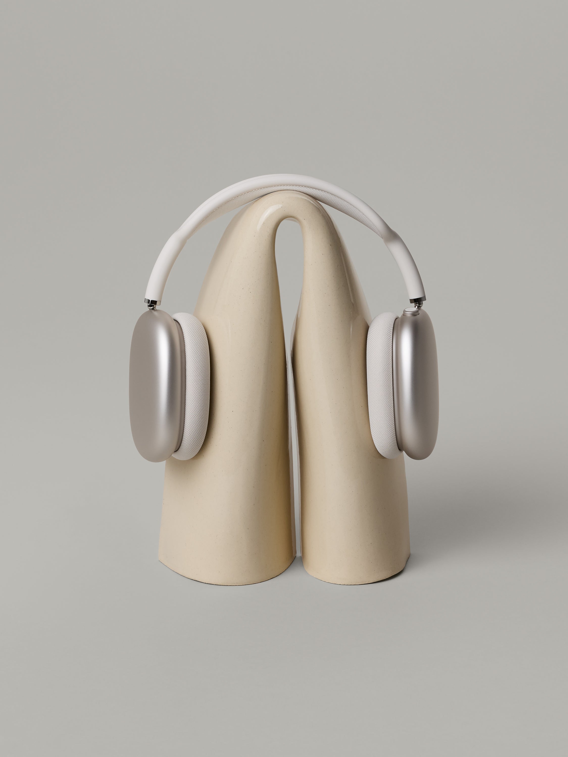 Coda Headphone Holder in Ivory