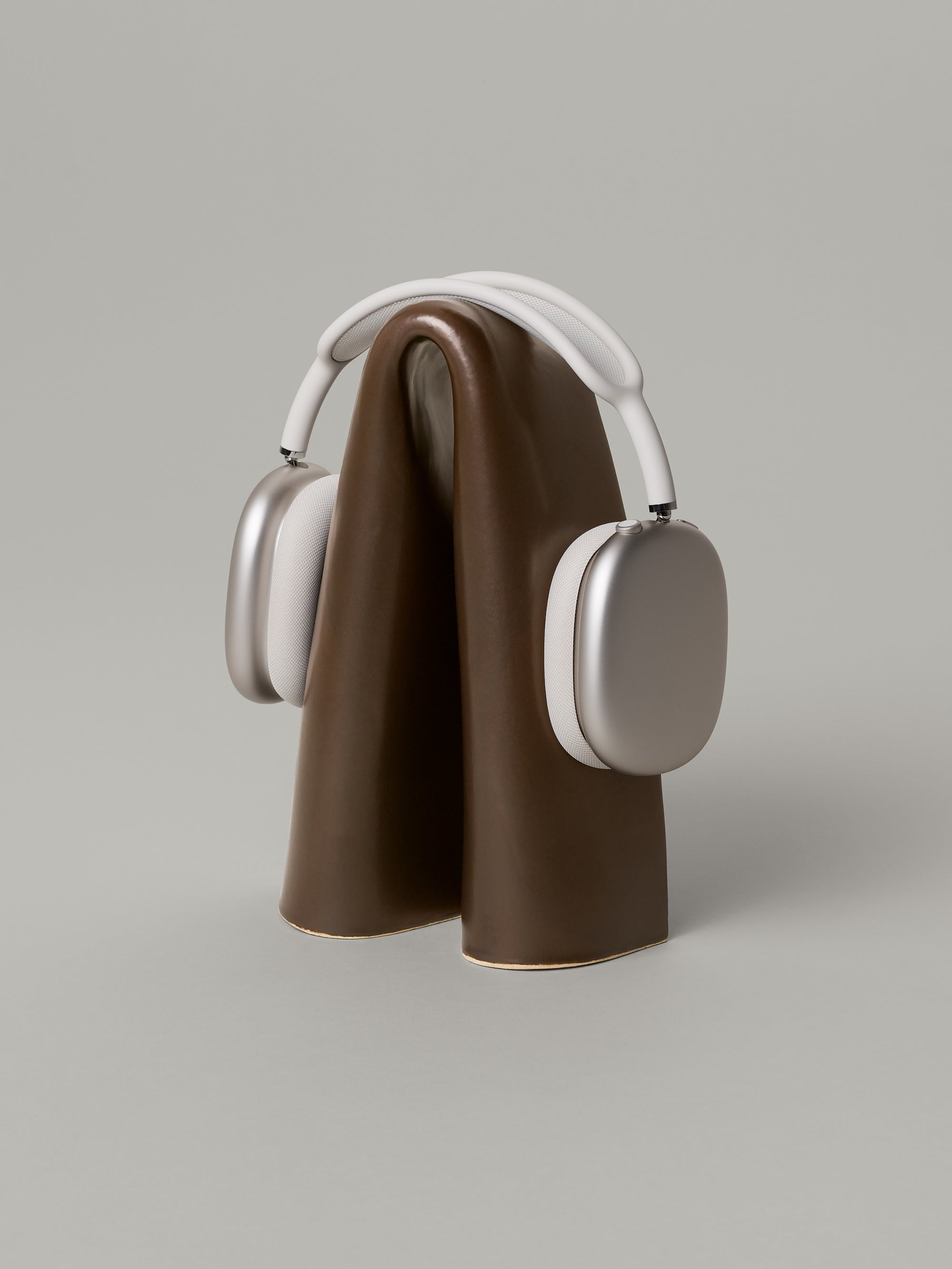 Coda Headphone Holder in Walnut