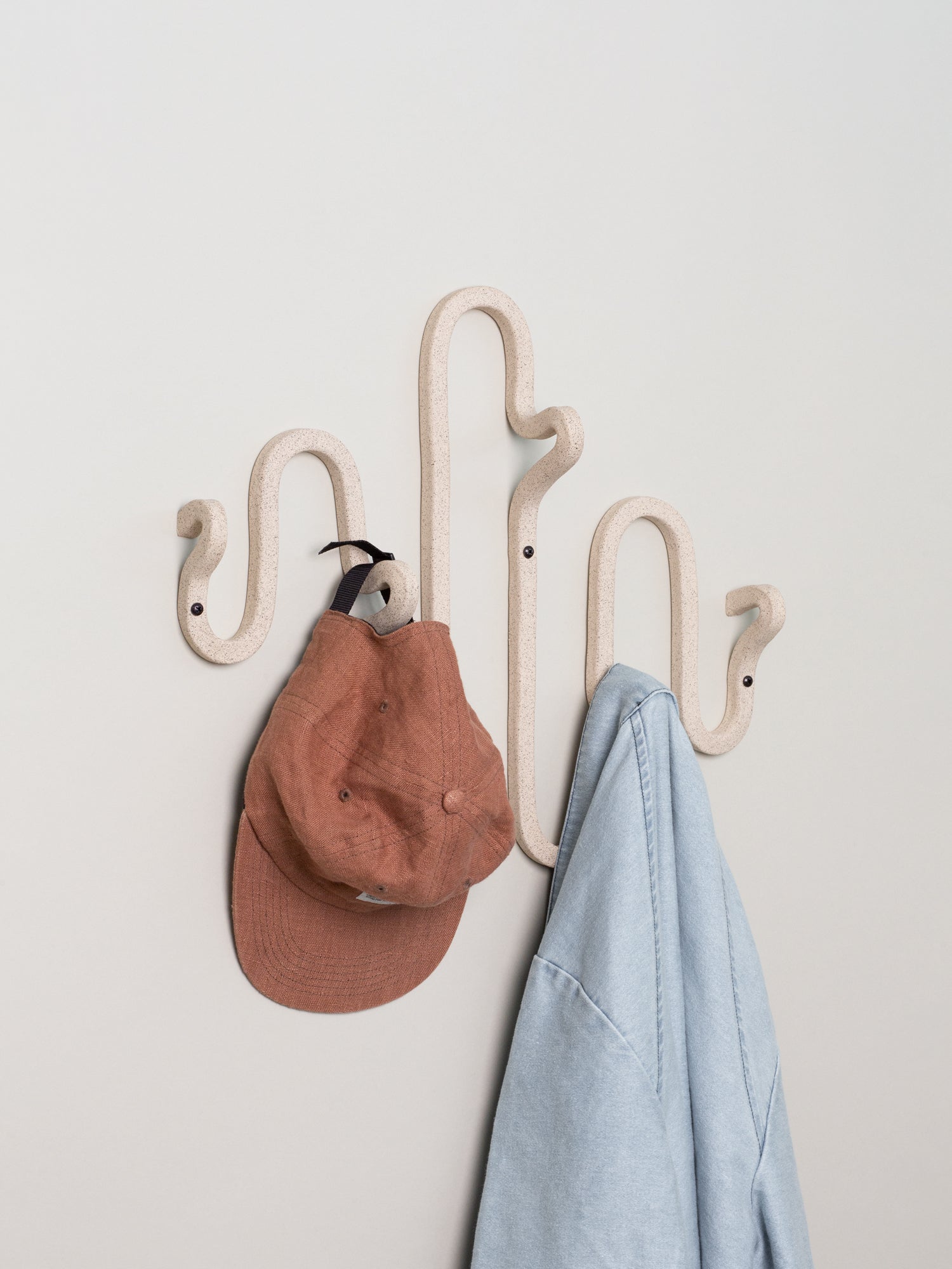 Virginia Sin For-Everything Rack